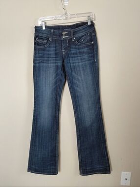 Vigoss the New York boot cut jeans size 1/2 bedazzled bootcut jeans INSEAM 33